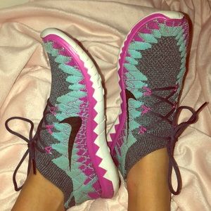 ⚡️FLASH SALE⚡️ Nike Free Fly Knits